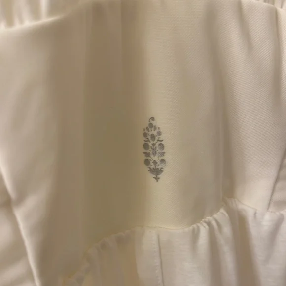 White Sleeveless Romper - Picture 3 of 5